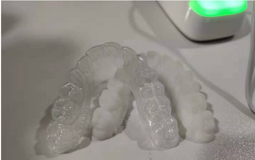 3D打印技術(shù)在牙科義齒領(lǐng)域中牙套制作的應(yīng)用是怎樣的呢?(圖3) 3D打印技術(shù)在牙科義齒領(lǐng)域中牙套制作的應(yīng)用是怎樣的呢?(圖3)