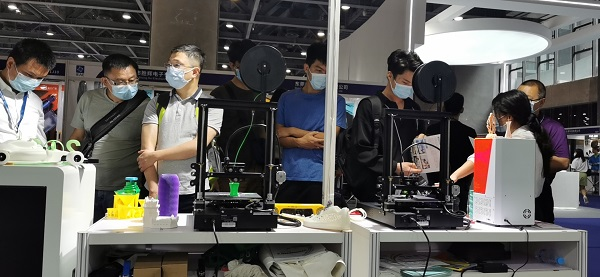 展會(huì)現(xiàn)場|洋明達(dá)3D打印機(jī)精彩亮相廣州電子展,助力中國智造業(yè)(圖3) 展會(huì)現(xiàn)場|洋明達(dá)3D打印機(jī)精彩亮相廣州電子展,助力中國智造業(yè)(圖3)